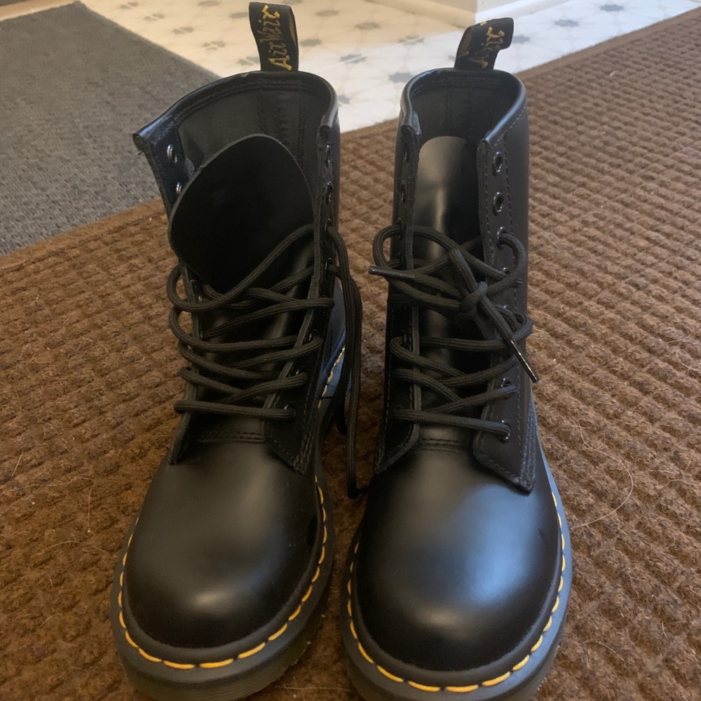 Doc Marten Airware Womens Boots- size 6